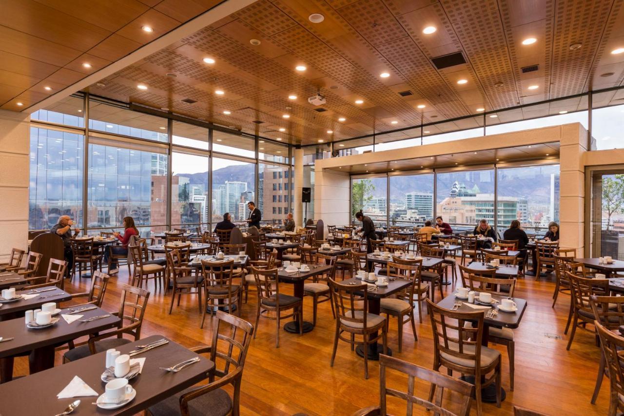 Plaza El Bosque Ebro Hotel Сантяго Екстериор снимка The restaurant at the top of the tower